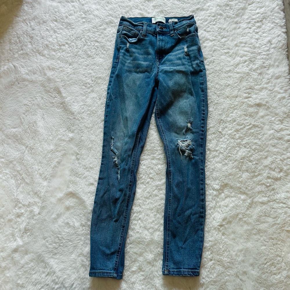 Women’s Distressed Blue Skinny Jeans